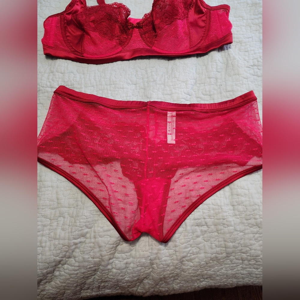 Brand new Adore Me set